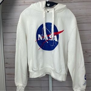 Divided Women's Size Medium Long Sleeve White Nasa Logo Hooded Sweatshirt Top